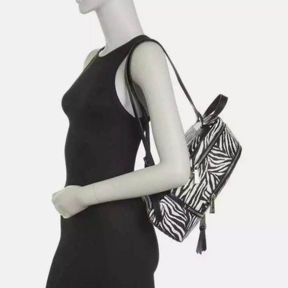 💼Michael Kors Rhea Zip Medium  Backpack - Picture 7 of 16